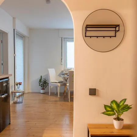 Apartment Savon#1 - Innenstadt Netflix-kueche-parking-wlan-kingsizebett-loggia Bad Oeynhausen