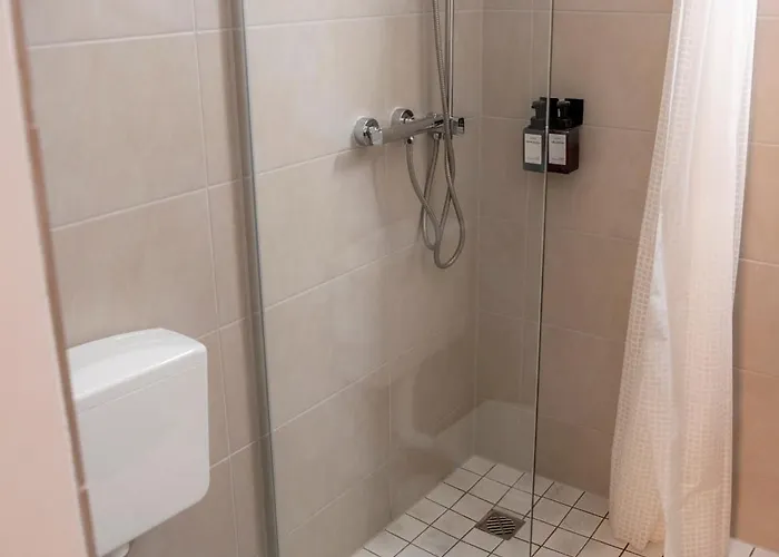 Daire Savon#1 - Innenstadt Netflix-kueche-parking-wlan-kingsizebett-loggia *